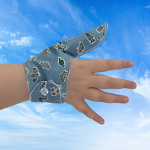Load image into Gallery viewer, Thumb guard.  A fabric thumb glove to help end thumb sucking and other habits involving the hands.. Can be pulled off by babies and toddlers
