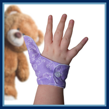 Load image into Gallery viewer, Purple coloured thumb guard with a cat design. Moisture resistant lining, to help stop thumb sucking. Made by The Thumb Guard Store.
