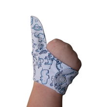 Load image into Gallery viewer, Blue  and white coloured thumb guard with an animal  design. Moisture resistant lining, to help stop thumb sucking. Made by The Thumb Guard Store.
