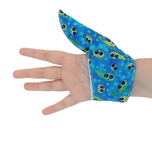 Load image into Gallery viewer, Thumb Guard thumb cover, Stop thumb sucking and other habits. Tadpole and frog fabric
