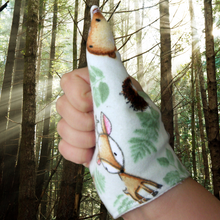 Load image into Gallery viewer, Thumb guard.  Stop thumb sucking thumb glove. wood animal themed. Animal Thumb Guards Collection
